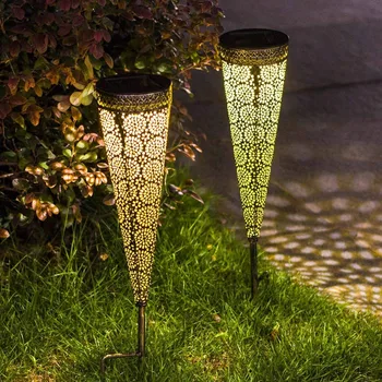 2Pcs אנרגיה סולארית ברזל אמנות אורות קומה גן הדשא בחצר פארק בחוץ עמיד למים משולש פסטיבל חג המולד תפאורה מנורות